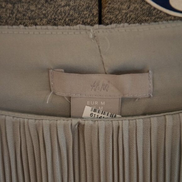 H&M Grey Ruffle Dress - Picture 3 of 3